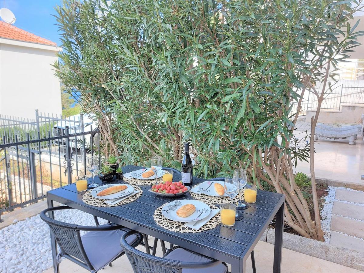 סלאטינה Apartment Livia מראה חיצוני תמונה