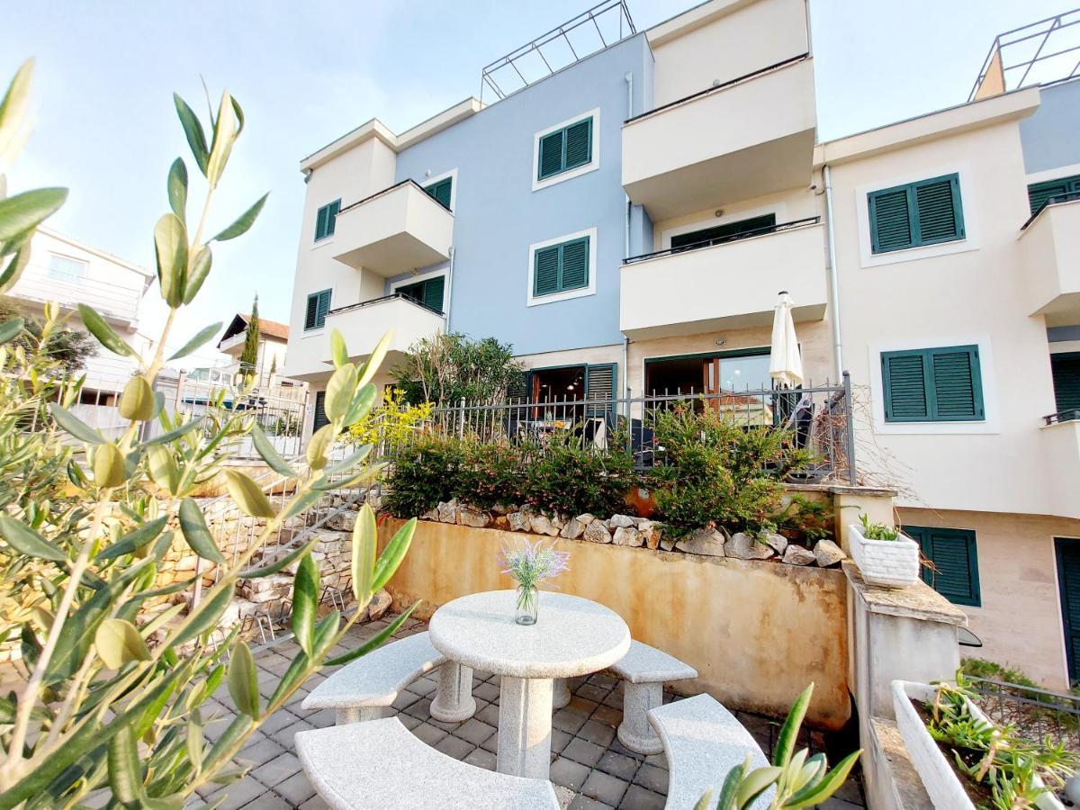 סלאטינה Apartment Livia מראה חיצוני תמונה